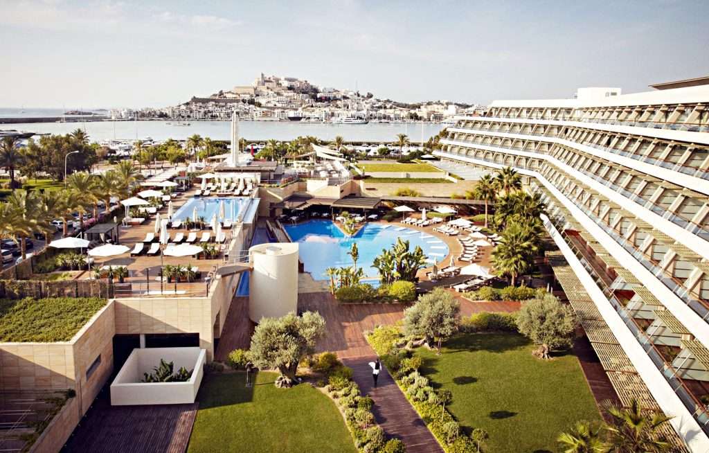 découvrez les meilleurs casinos d'ibiza pour une expérience de jeu exceptionnelle entre ambiance festive et jackpots attractifs.